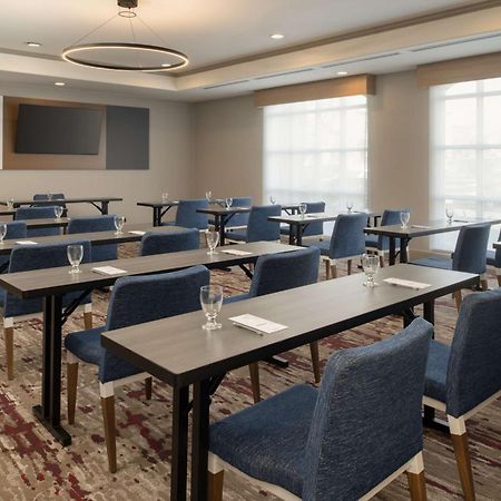 Hilton Garden Inn Фонтана Экстерьер фото