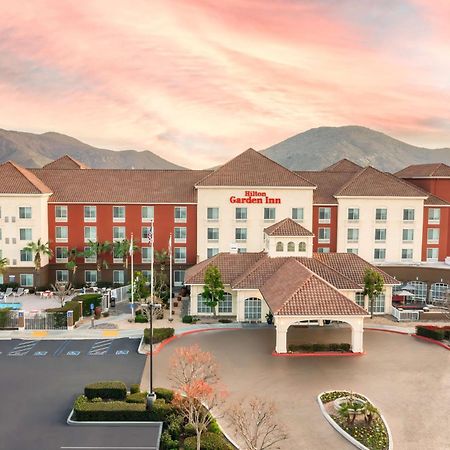 Hilton Garden Inn Фонтана Экстерьер фото