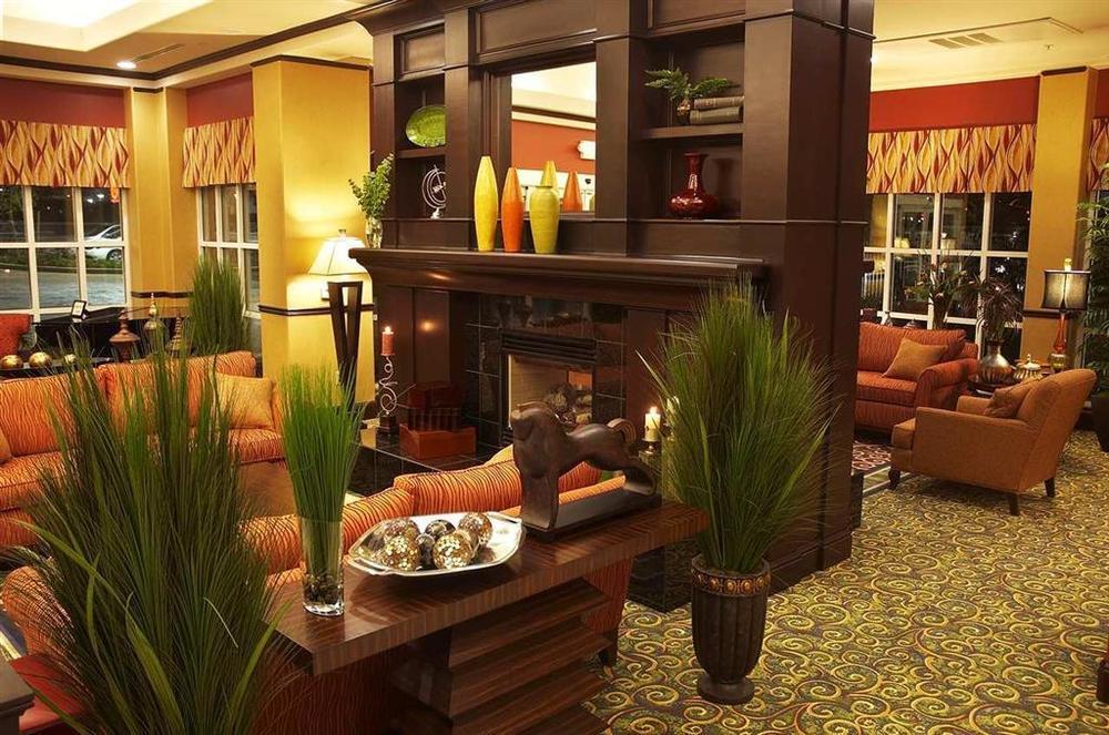 Hilton Garden Inn Фонтана Интерьер фото